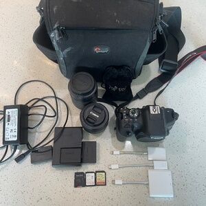 Cannon rebel T6i w/ Acessories